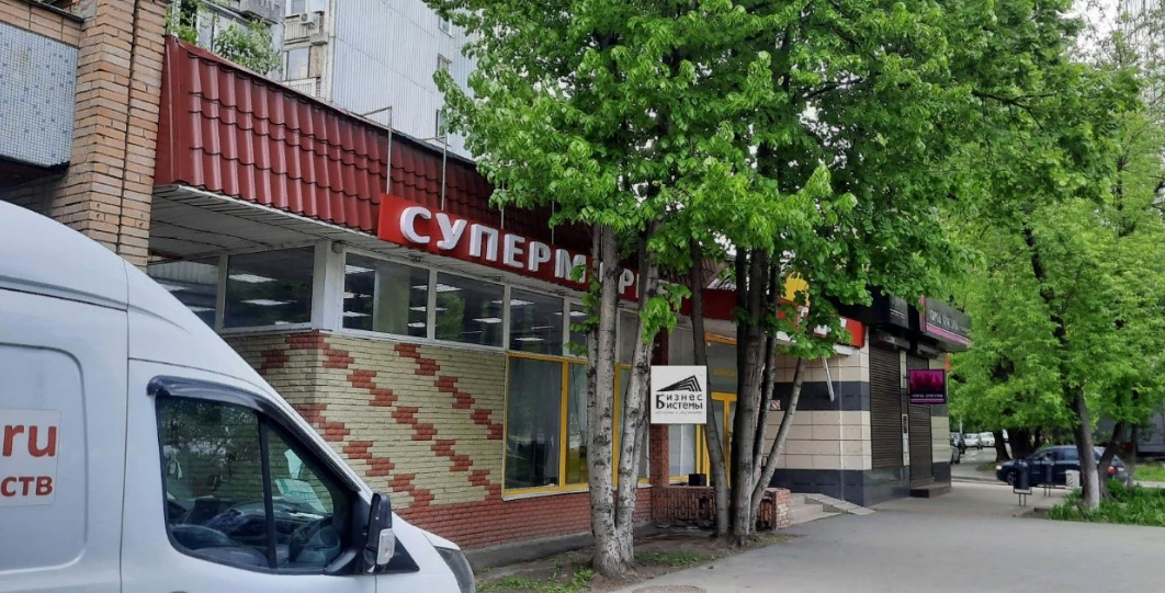Магазин после перепланировки с устройством антресоли